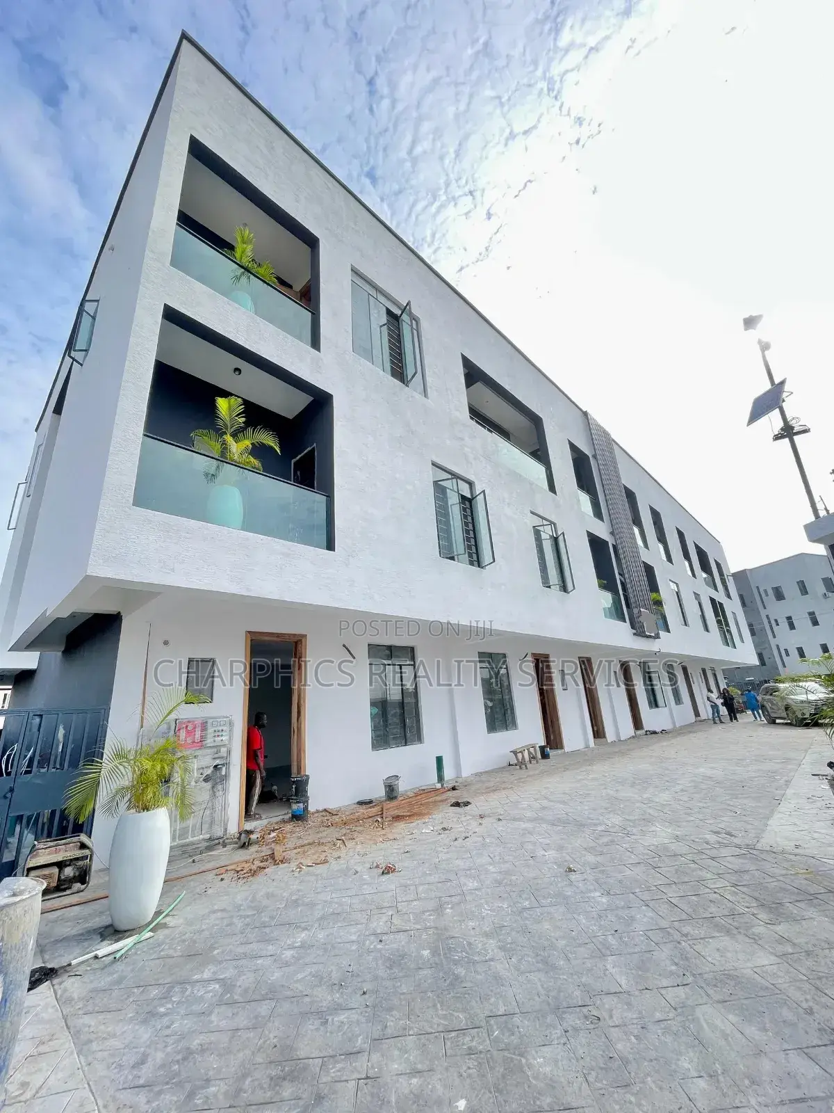 4bdrm Duplex in Lekki Phase 1 for sale