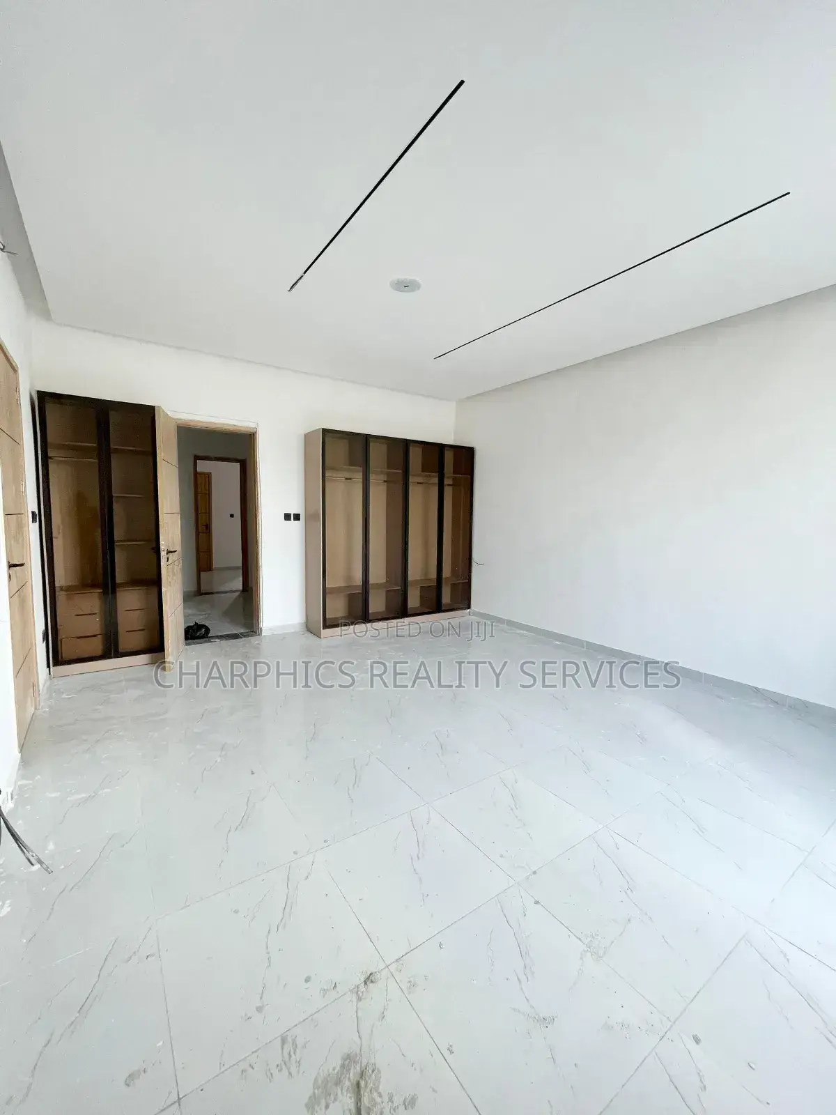 4bdrm Duplex in Lekki Phase 1 for sale