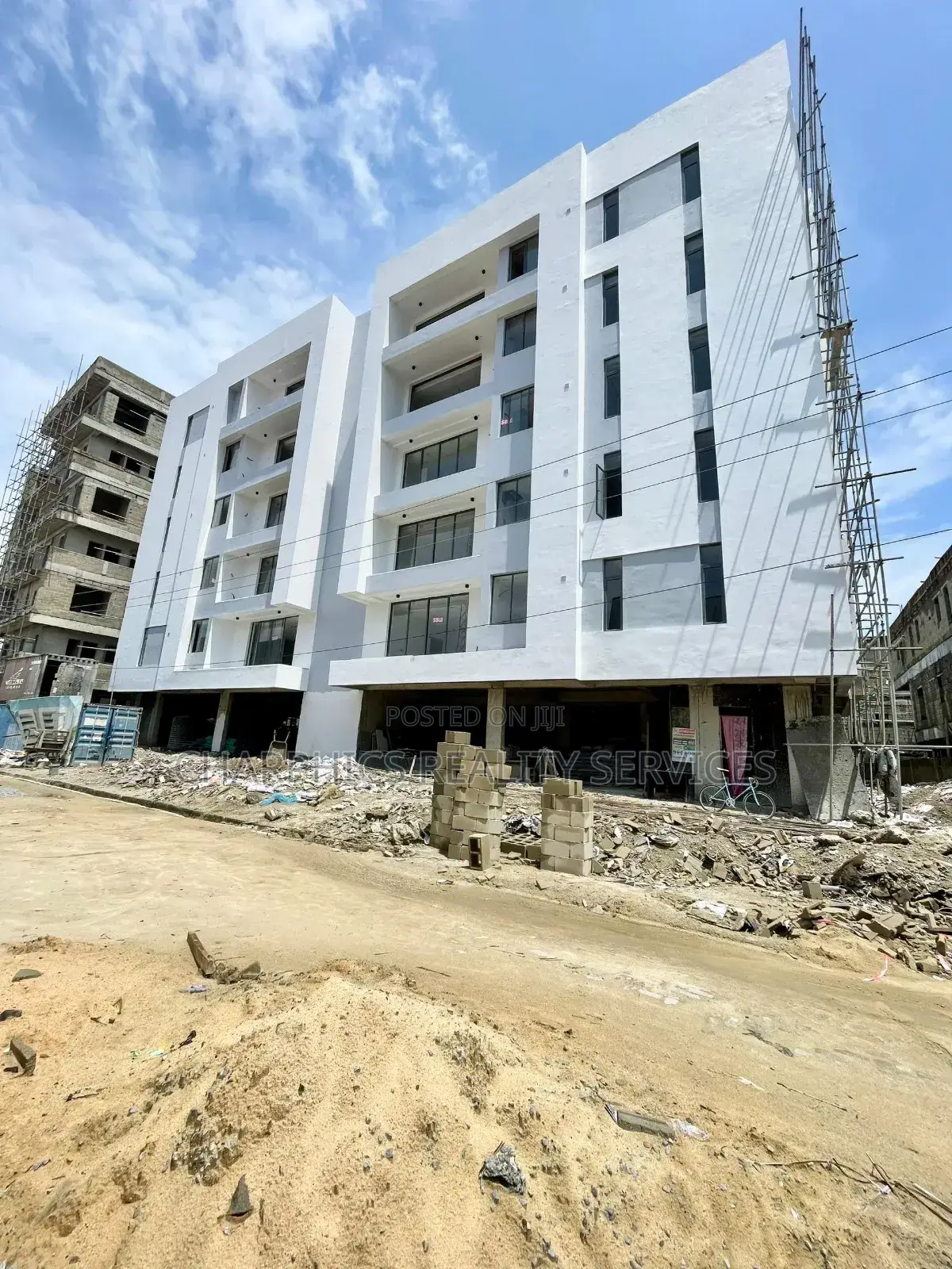 2bdrm Apartment in Lekki Phase 1 for sale