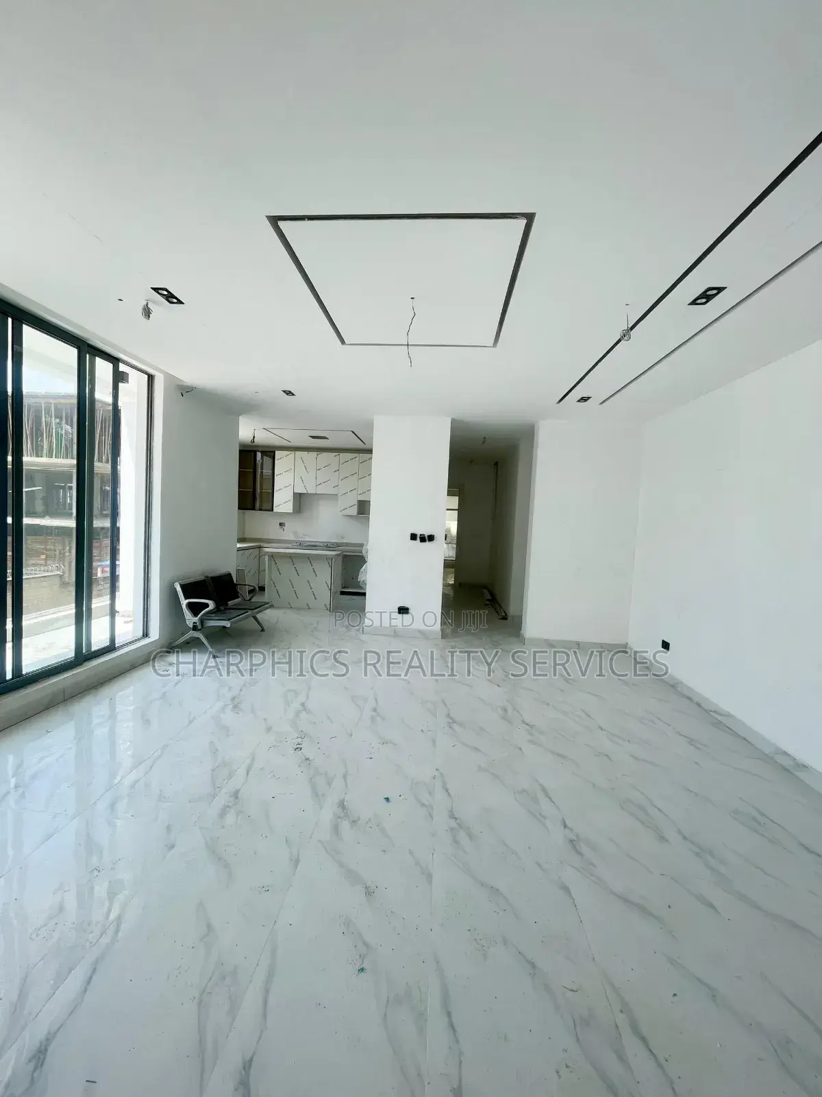 2bdrm Apartment in Lekki Phase 1 for sale