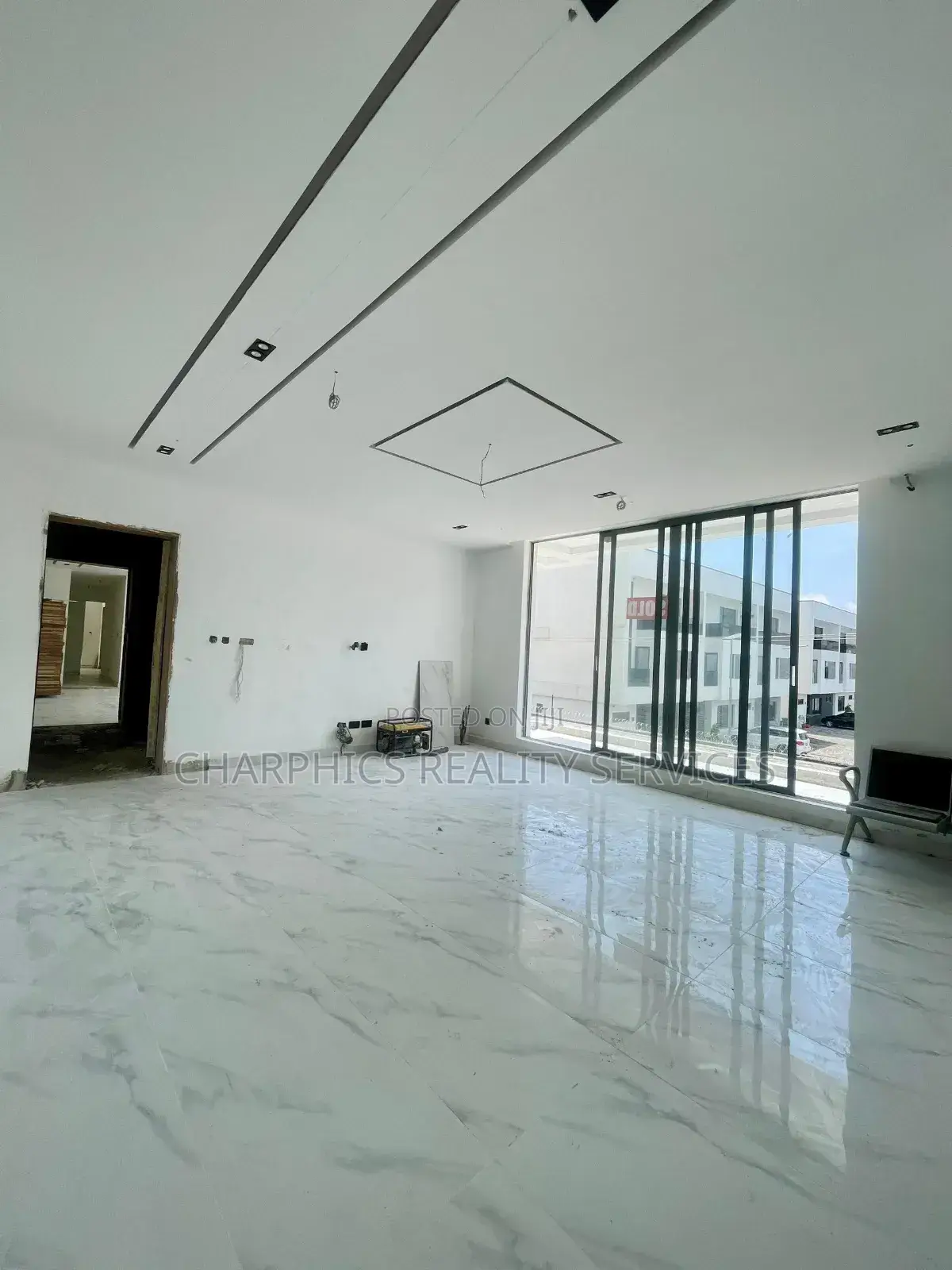 2bdrm Apartment in Lekki Phase 1 for sale