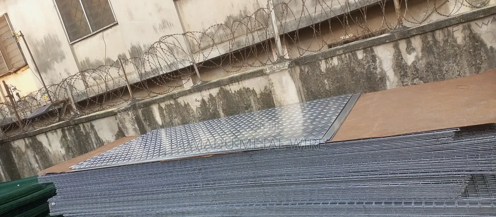 Galvanized Checkers Plat 4ft Hight X 8ft Length X3mmthicknes