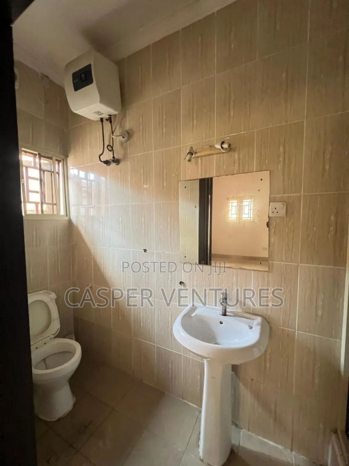 1bdrm Apartment in Admiralty Way, Lekki Phase 1 for rent