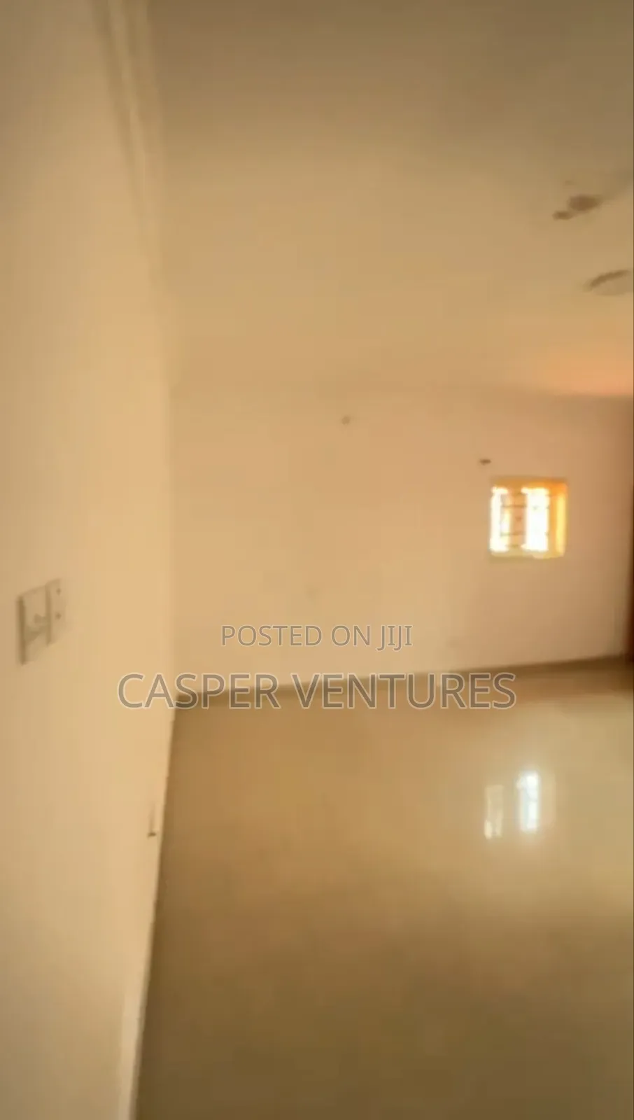 1bdrm Apartment in Admiralty Way, Lekki Phase 1 for rent