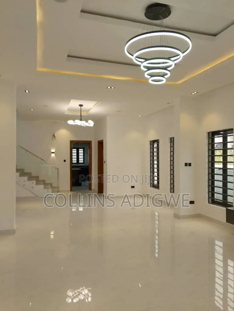 5bdrm Duplex in Vgc Lekki for sale