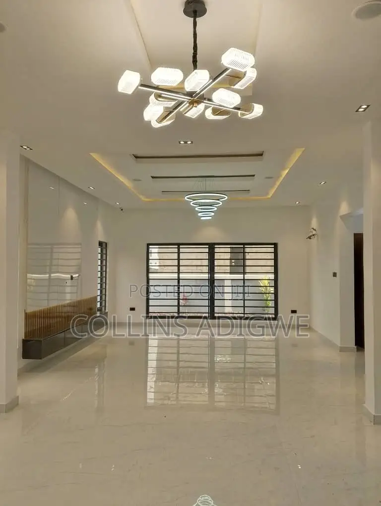5bdrm Duplex in Vgc Lekki for sale
