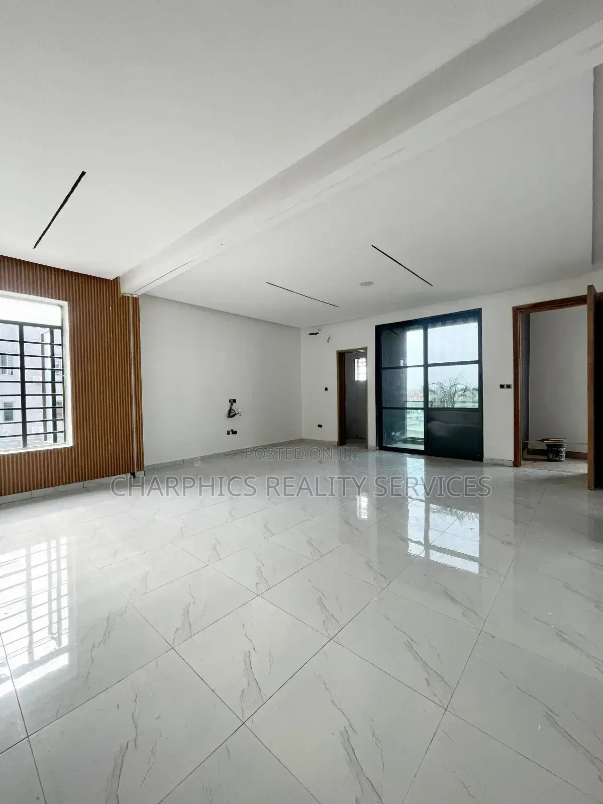2bdrm Apartment in Lekki Phase 1 for sale