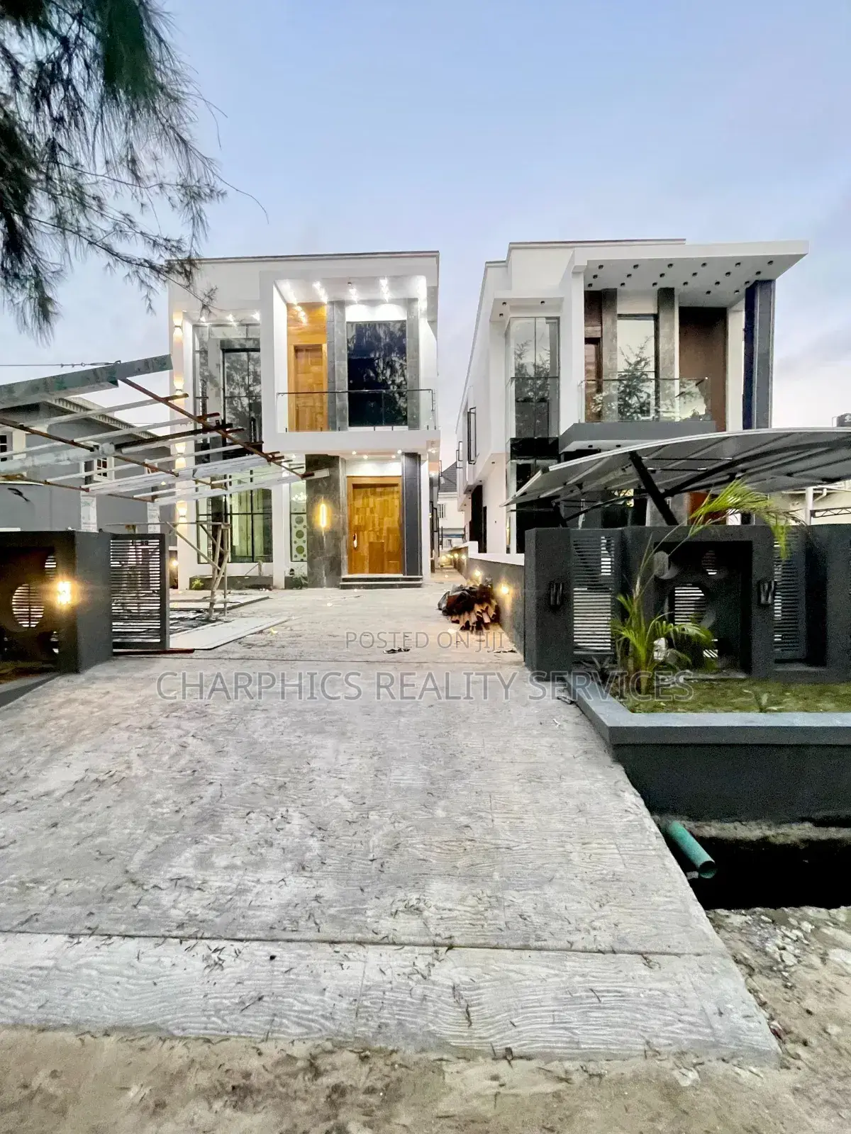5bdrm Duplex in Lekki for sale