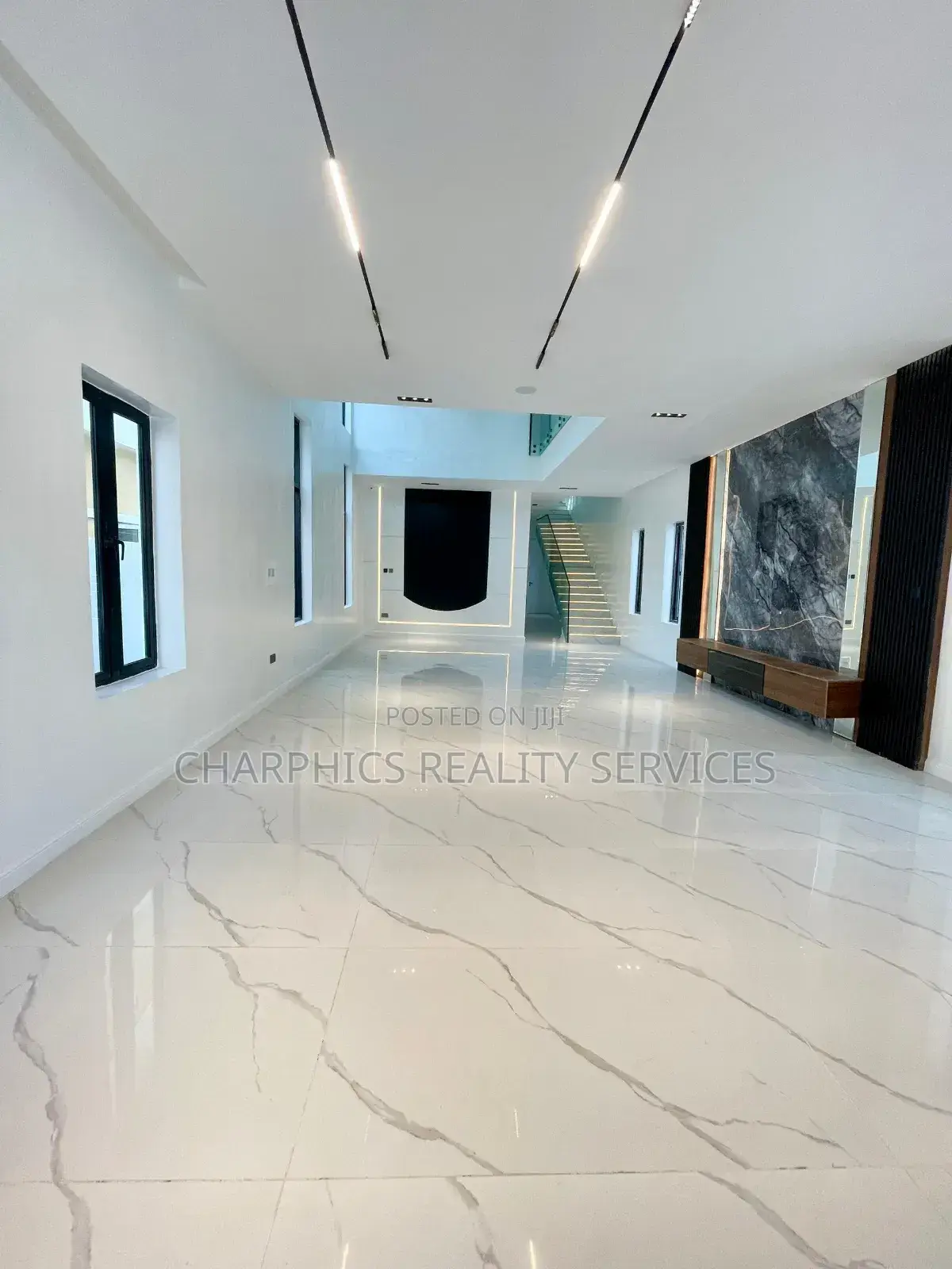5bdrm Duplex in Lekki for sale