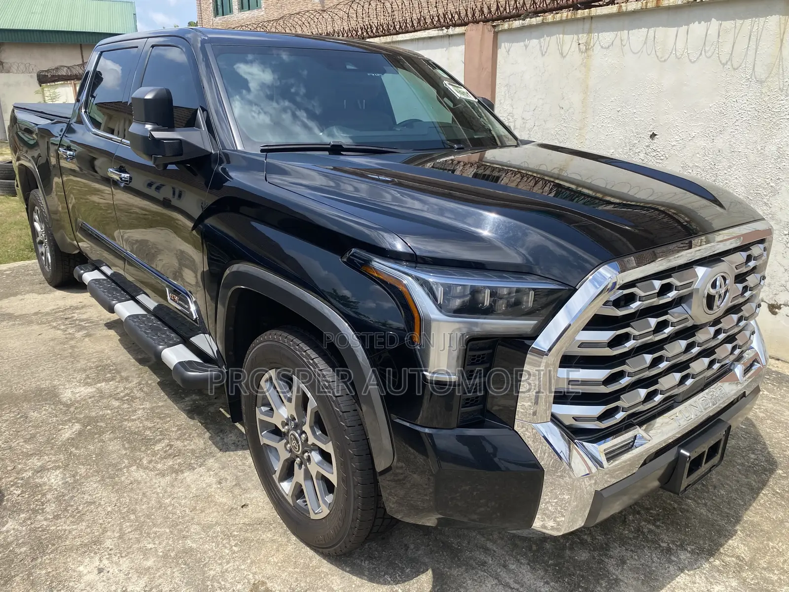 Toyota Tundra 1794 2022 Black