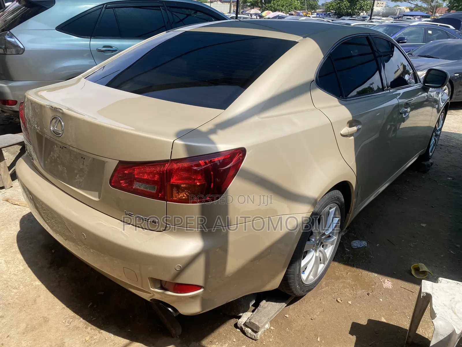 Lexus IS 250 2010 Gold