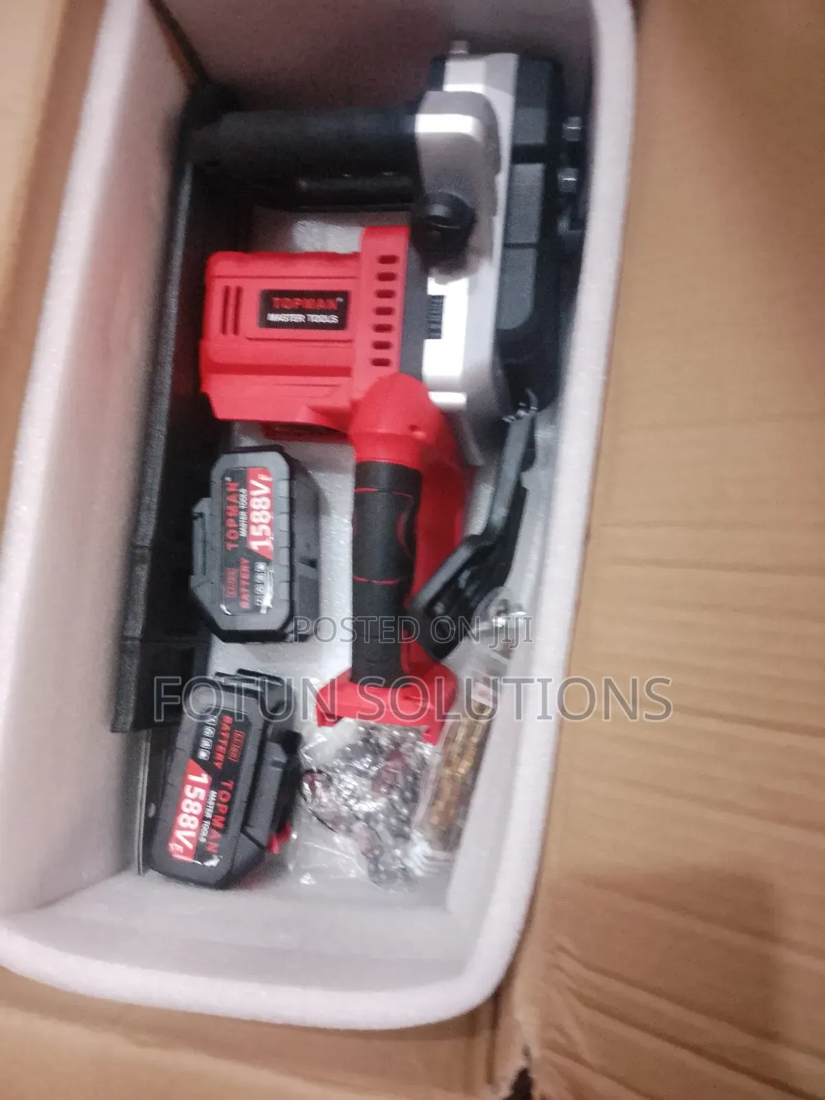 Battery Chainsaw 16 Inches