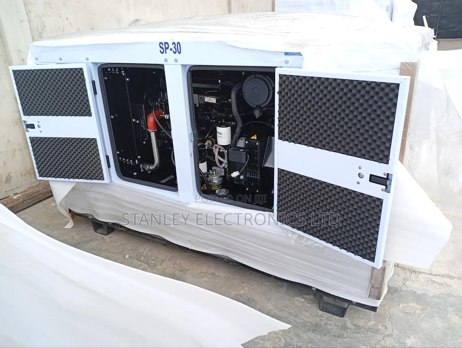 Super Silent 30kva Perkins Soundproof Generator 100% Copper