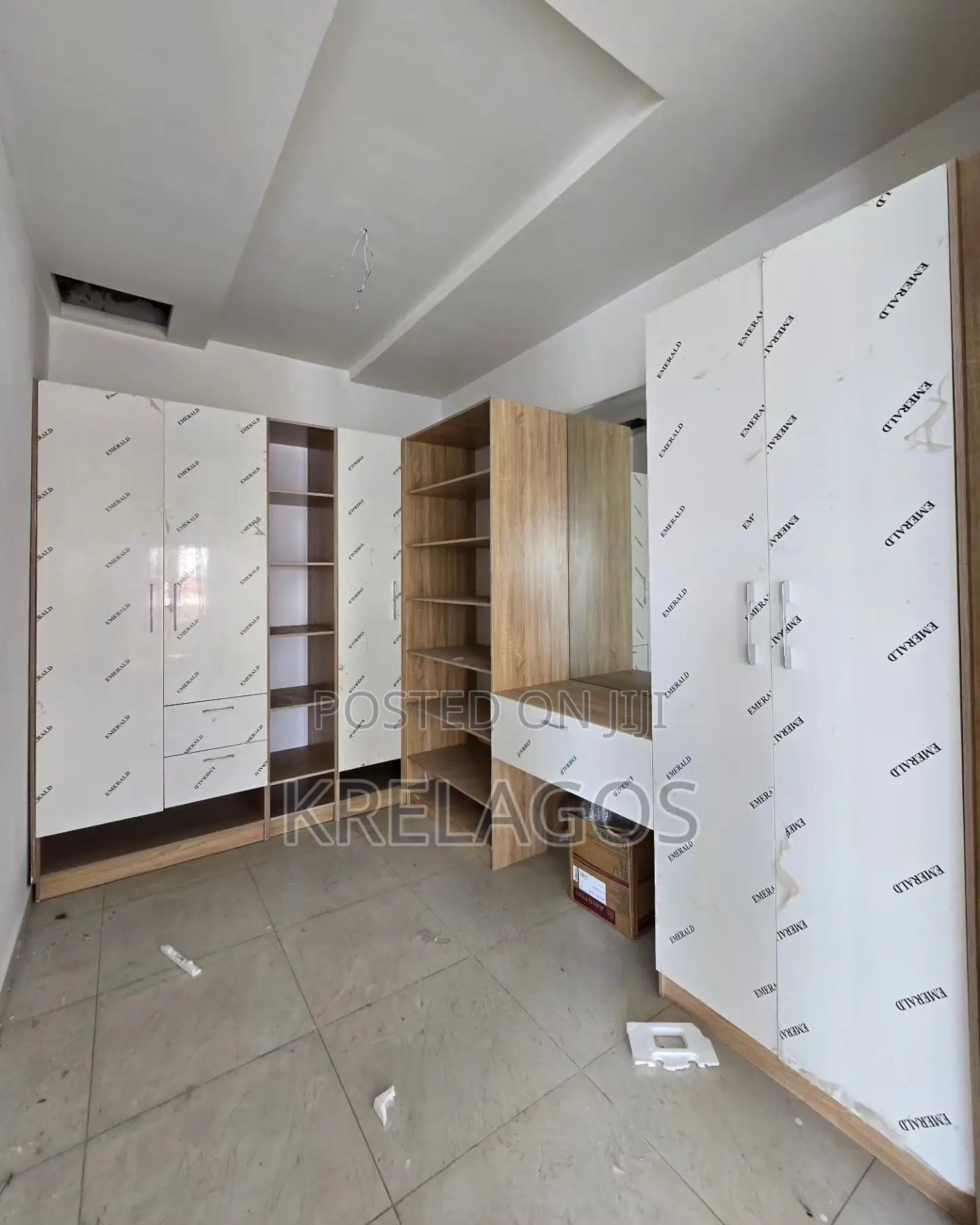 5bdrm Duplex in Chevron for sale