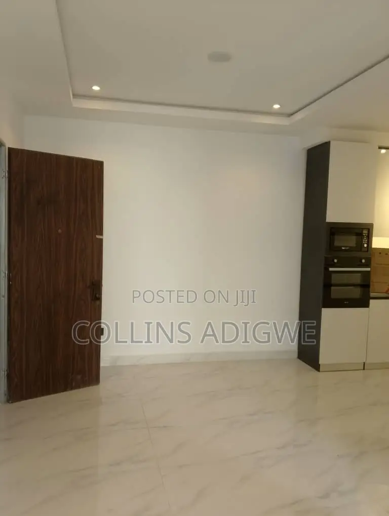 1bdrm Apartment in Call To Estate for sale