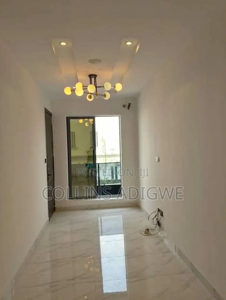 1bdrm Apartment in Call To Estate for sale