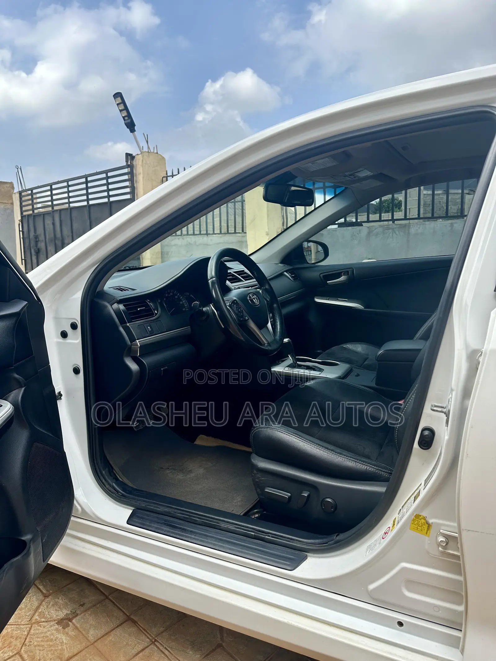 Toyota Camry SE Limited Edition 4dr Sedan (2.5L 4cyl 6A) 2012 White