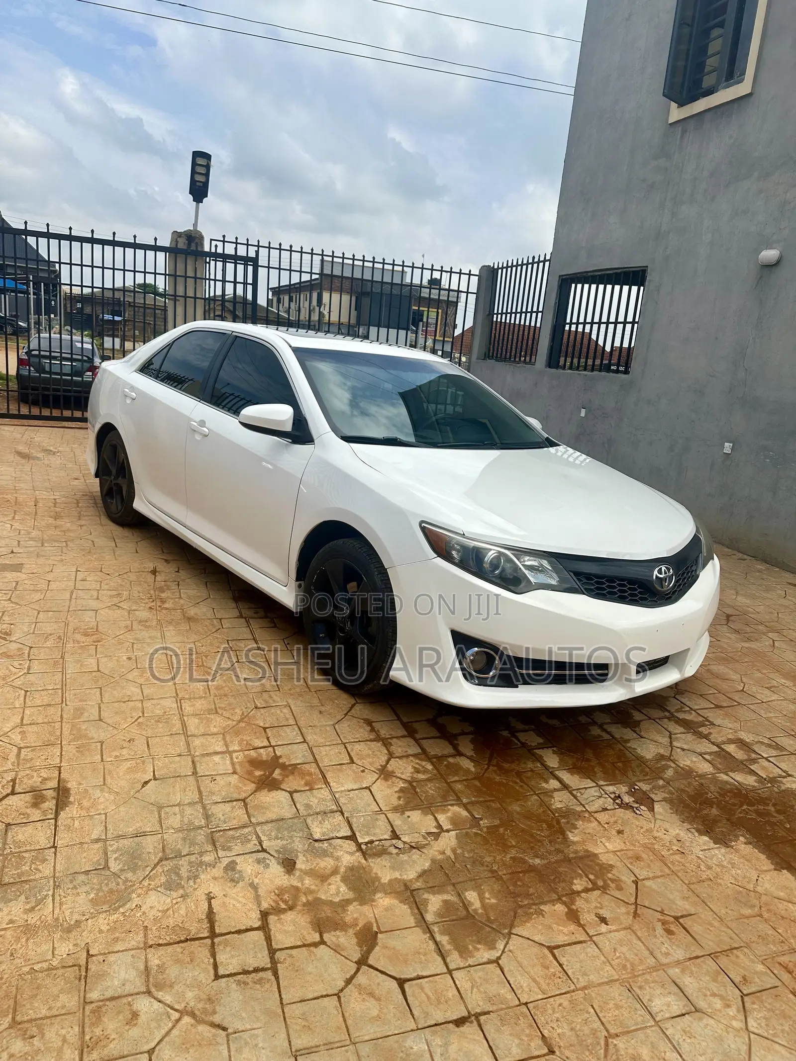 Toyota Camry SE Limited Edition 4dr Sedan (2.5L 4cyl 6A) 2012 White