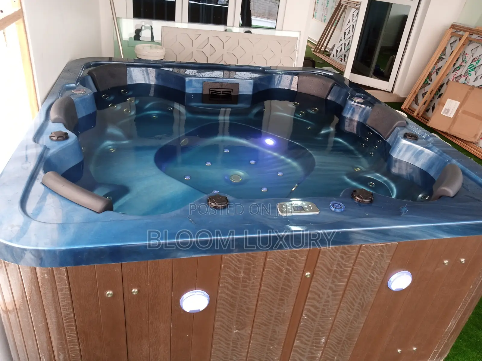 Spa Outdoor Message Jacuzzi Bathtub