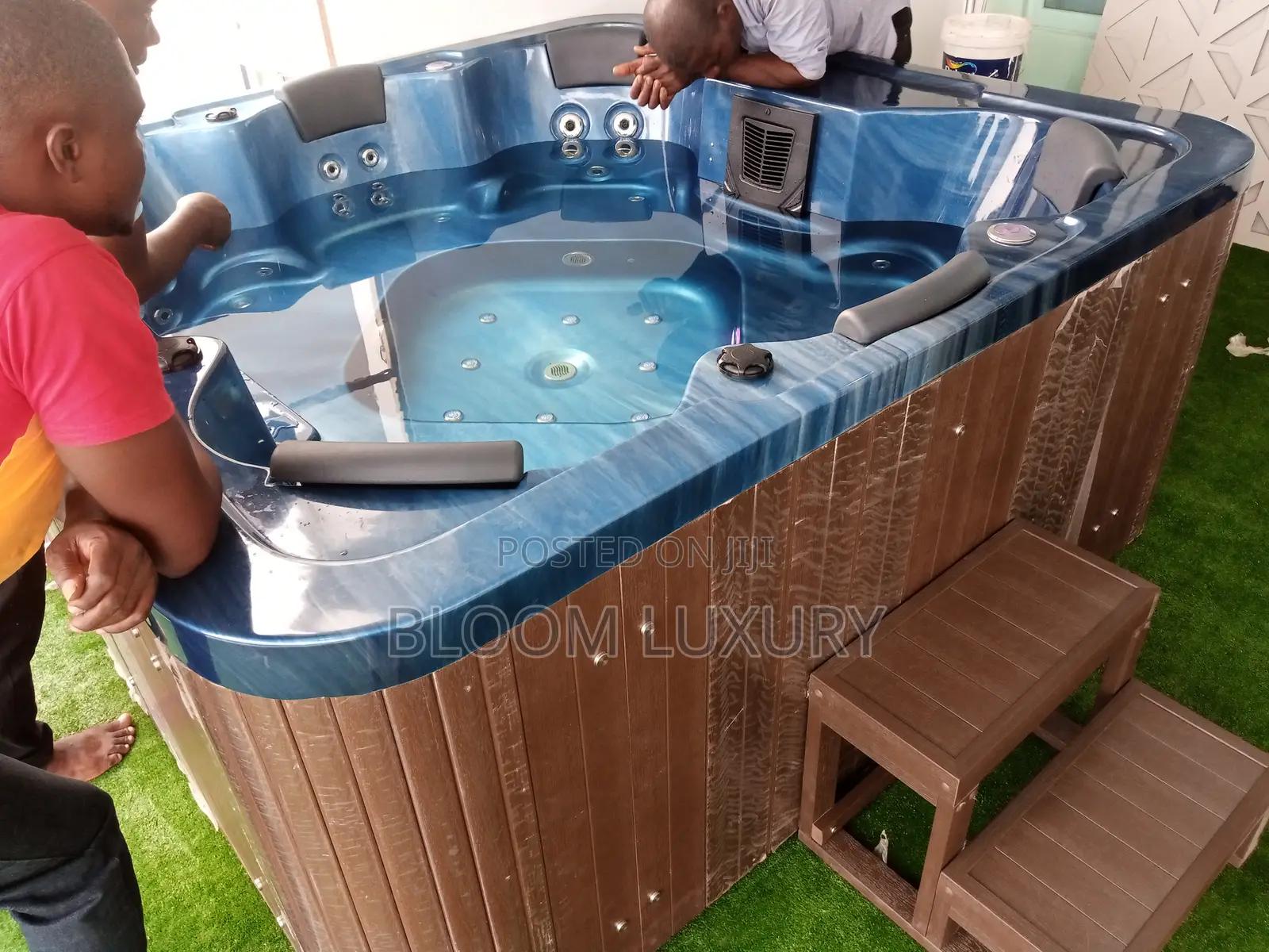 Spa Outdoor Message Jacuzzi Bathtub