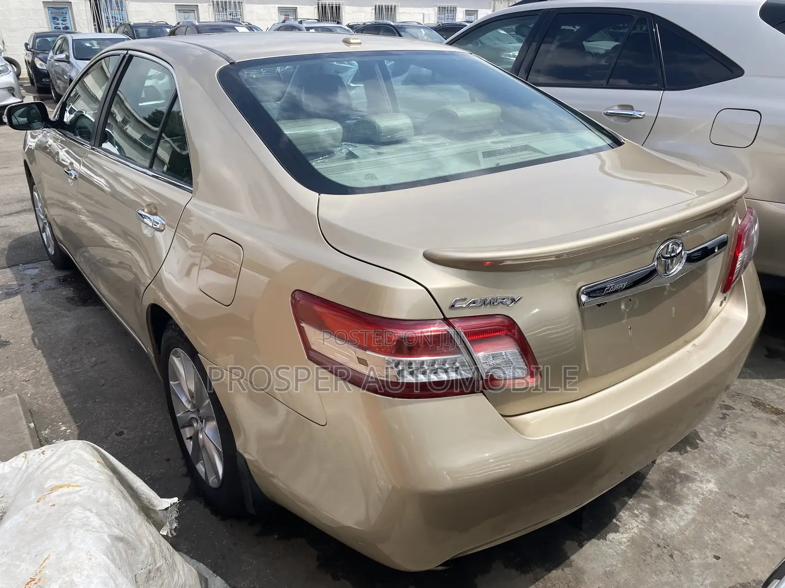 Toyota Camry 2011 Gold
