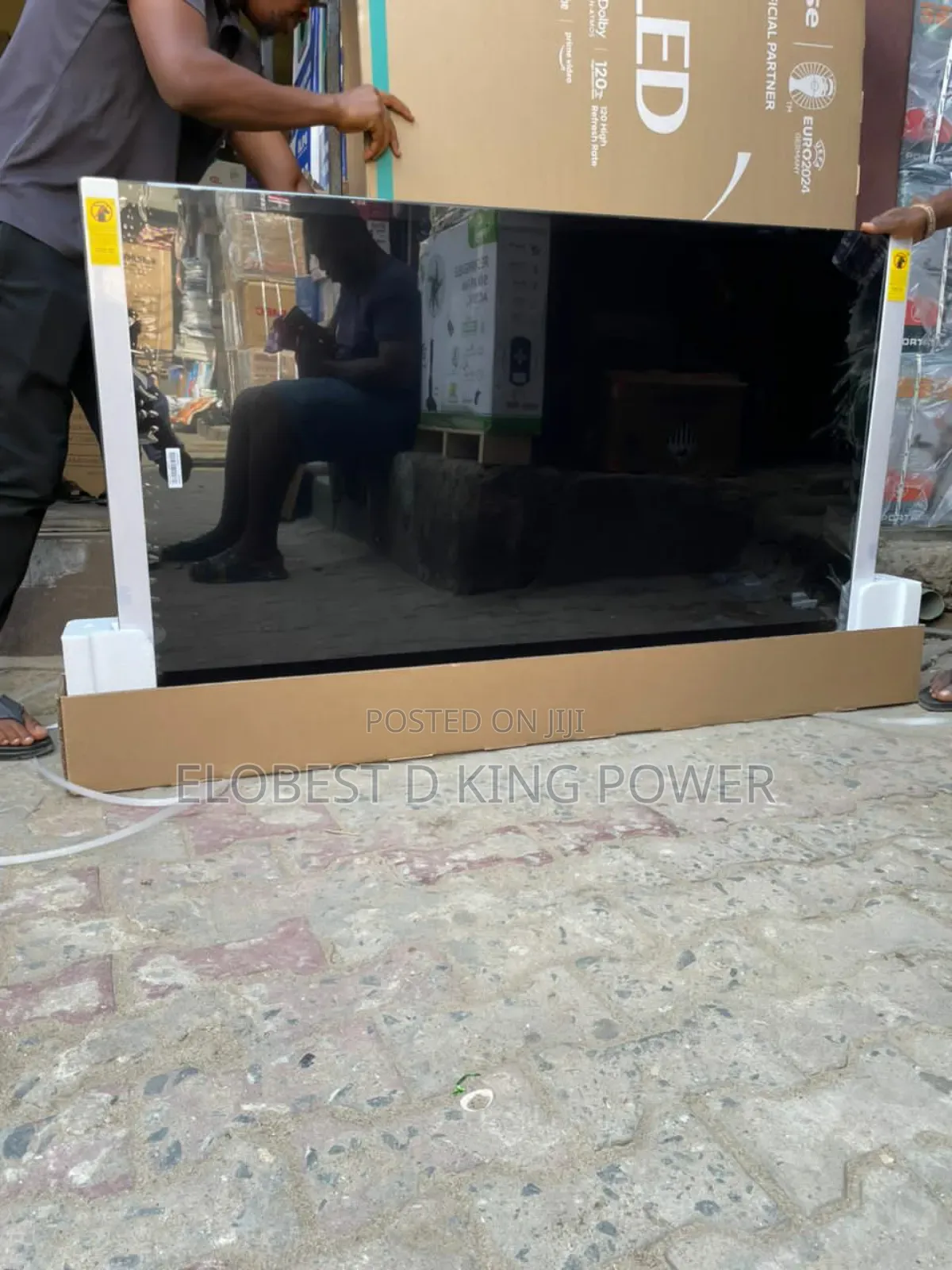 65inches Hisense UHD Smart Television