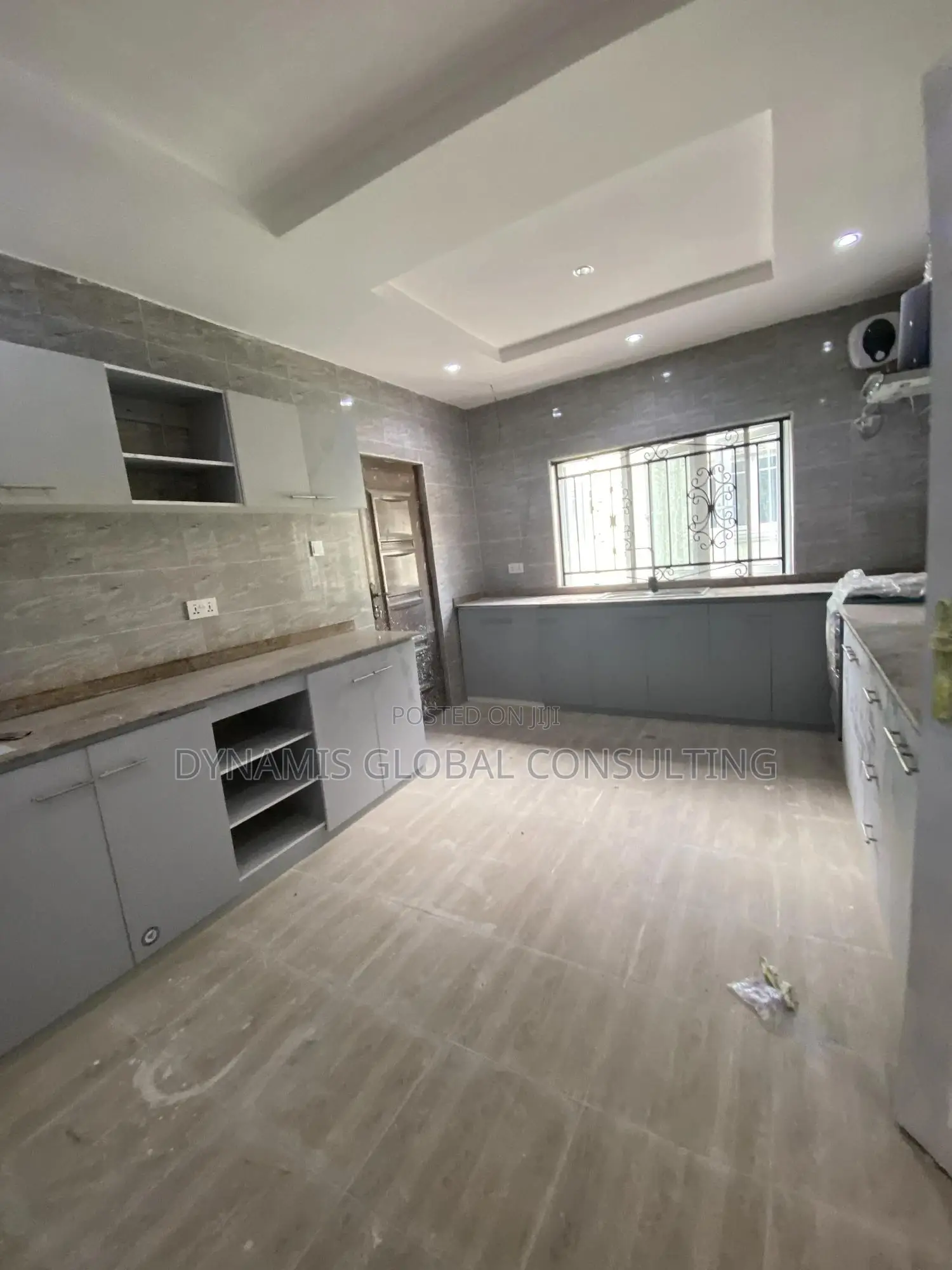 Furnished 3bdrm Block of Flats in Unilag Estate Magodo for rent