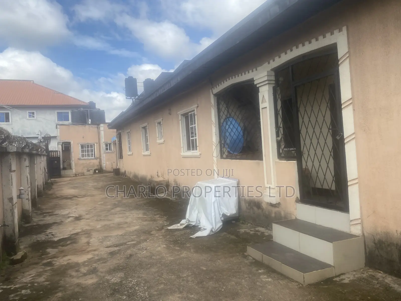 Furnished 7bdrm Block of Flats in Benin City for sale