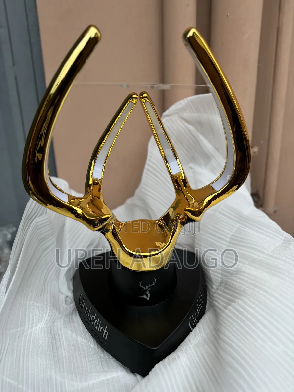 Champagne Carrier