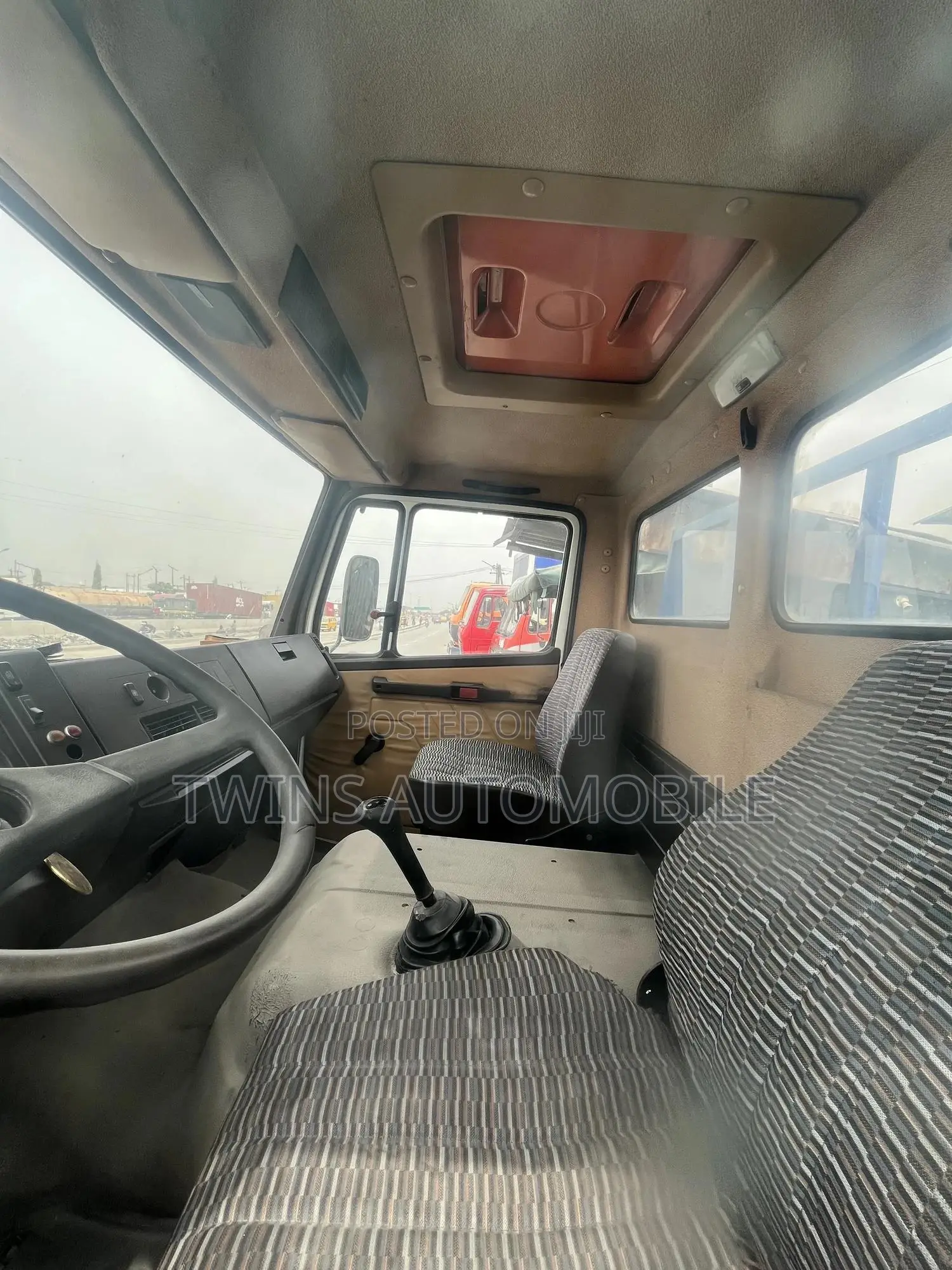 Mercedes-Benz 814