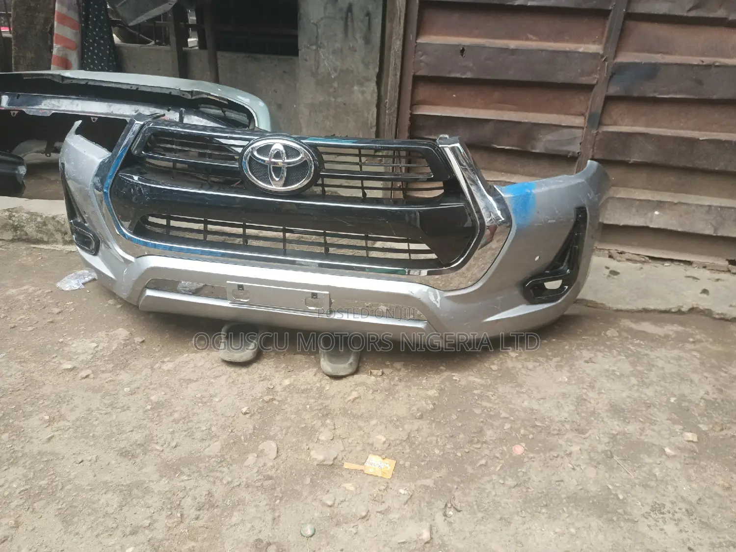 Complete Bumper Hilux 2021 to 2022 Model