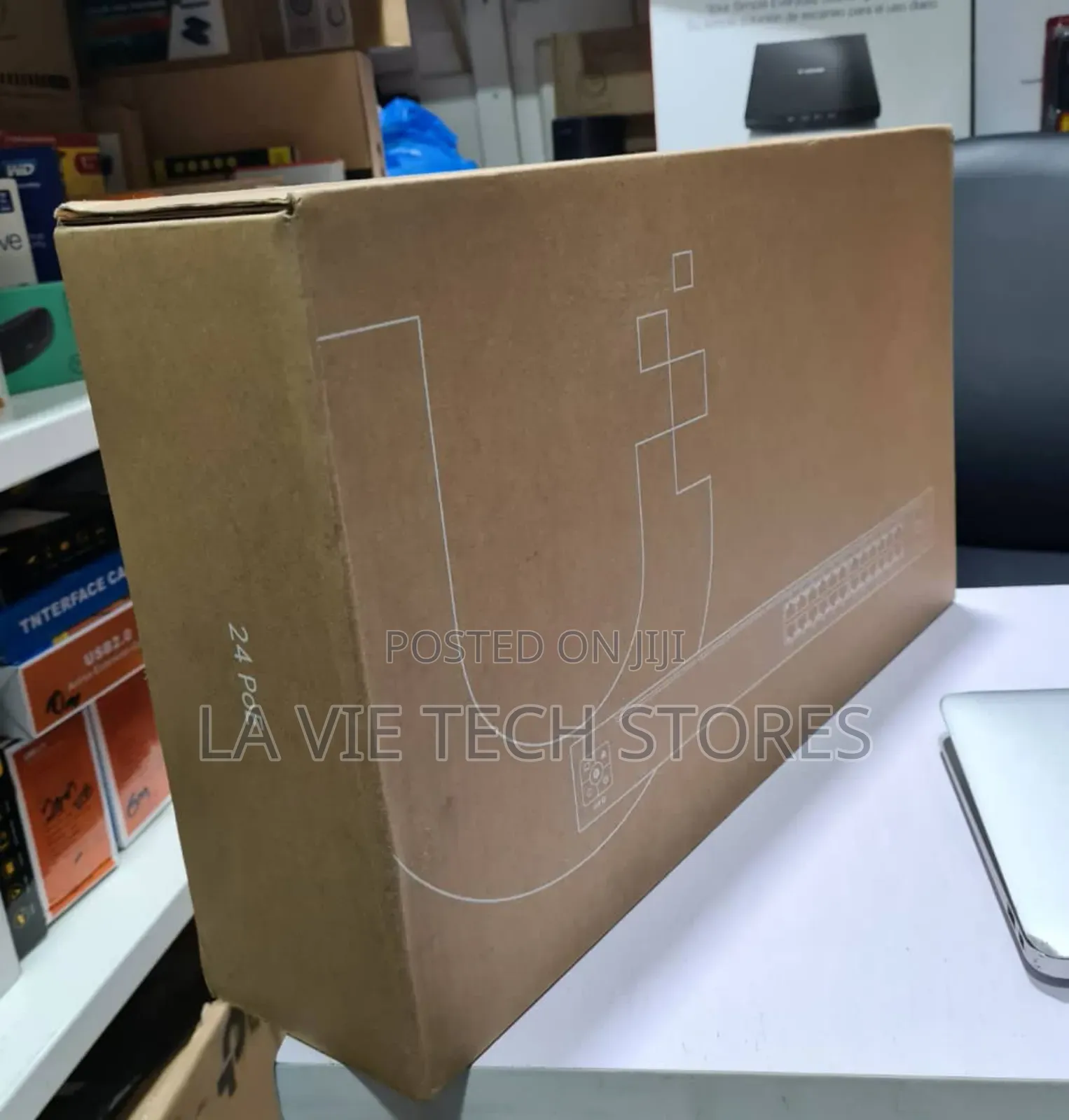 Unifi 24-Port Gigabit Poe Managed Switch With SFP USW-24-POE