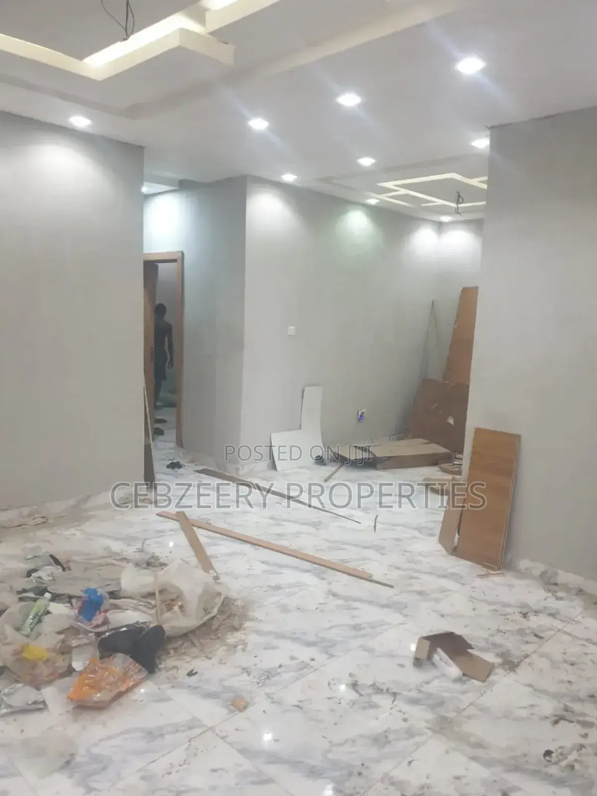3bdrm Apartment in Dideolu, Ogba for sale