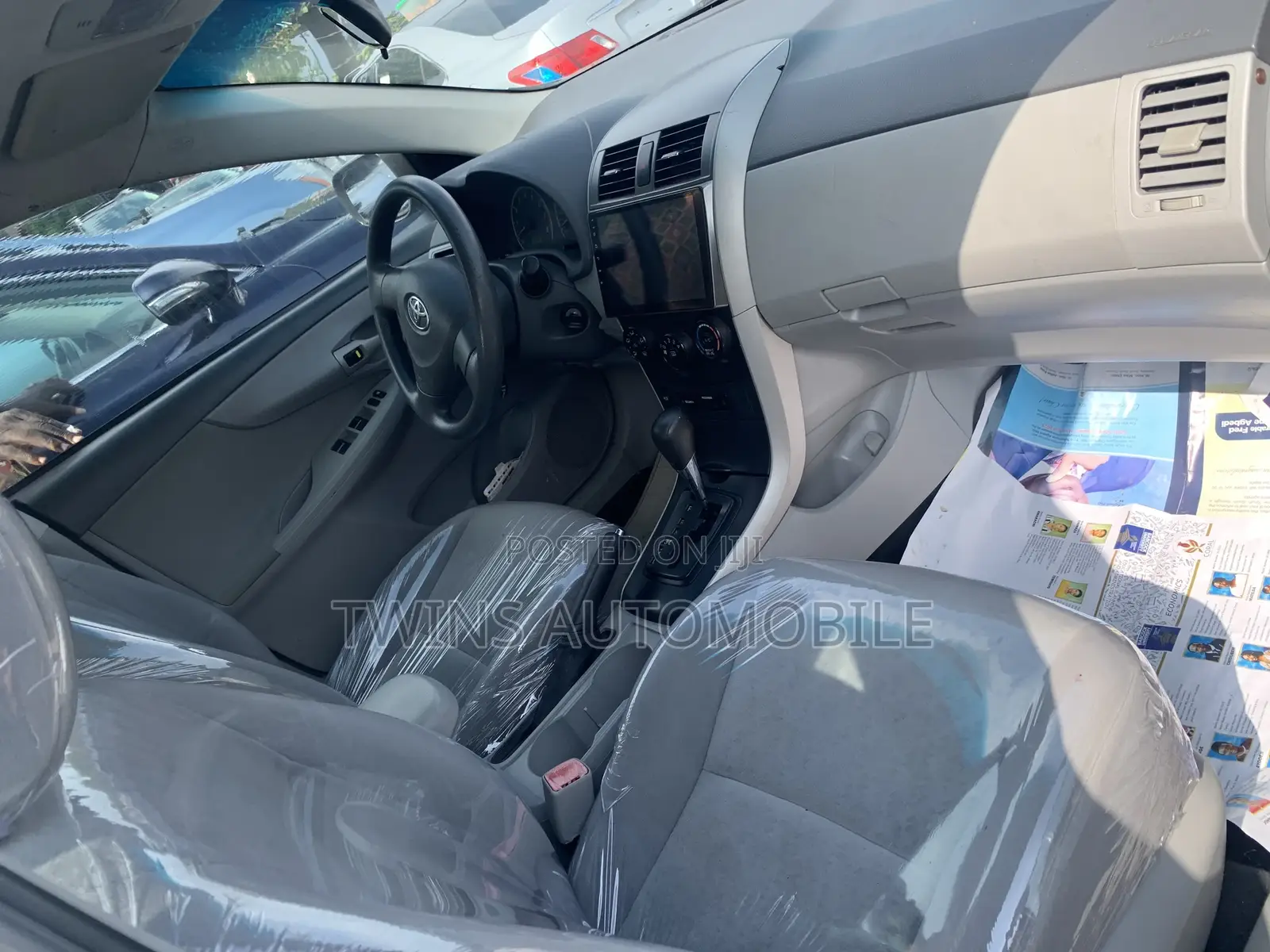 Toyota Corolla 2010 Silver