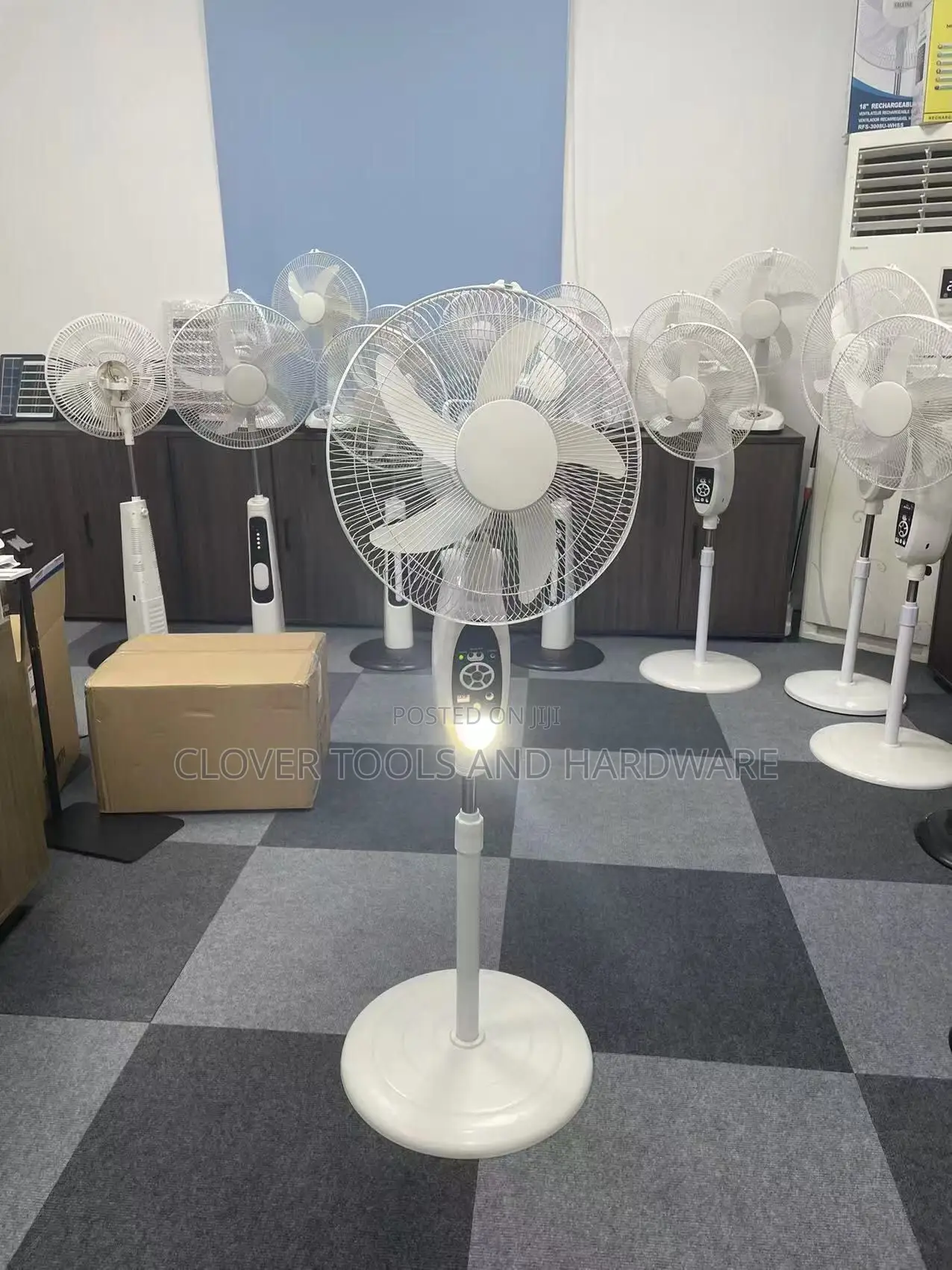 16” Solar Rechargeable Standing Fan+Led Lights+Usb Jack+Bulb