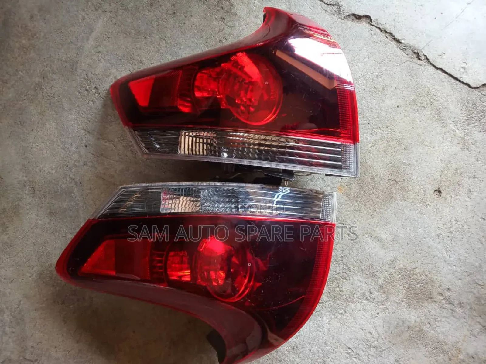 Toyota Venza Back Light the Two Side 2014 Model