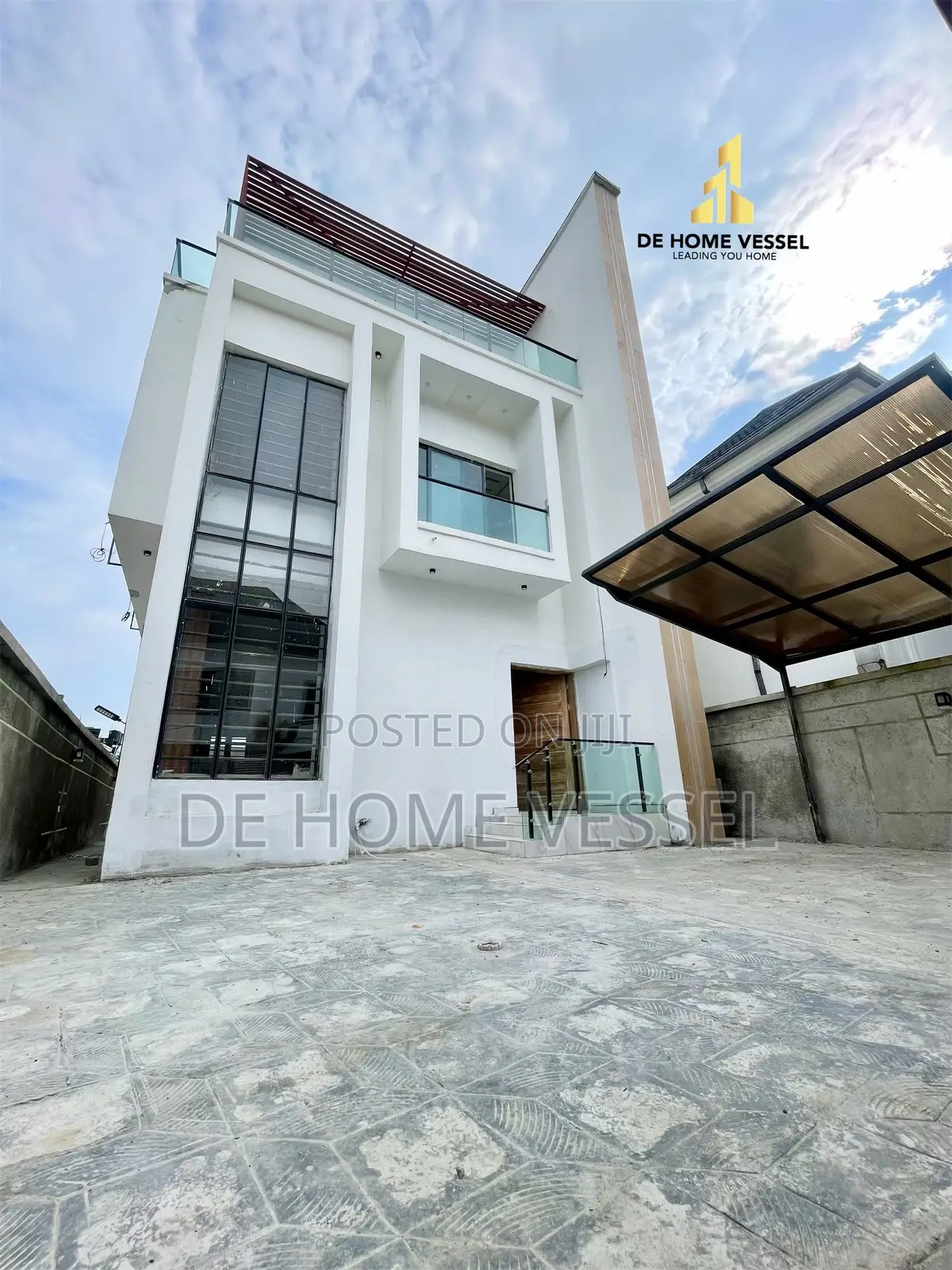 4bdrm Duplex in Ikota for sale