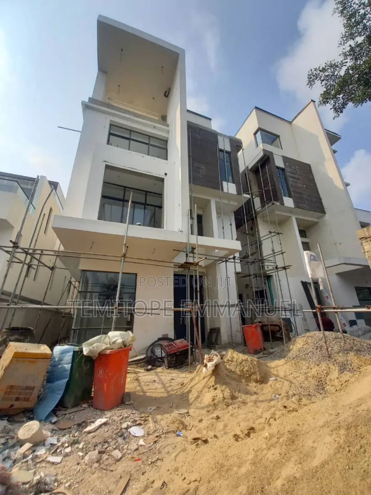 Furnished 5bdrm Duplex in Banana Island Estate for sale