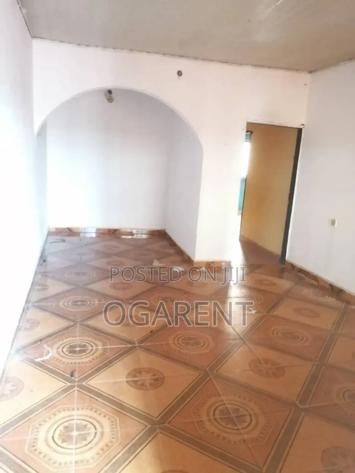3bdrm Apartment in Sapele Road, Benin City for rent
