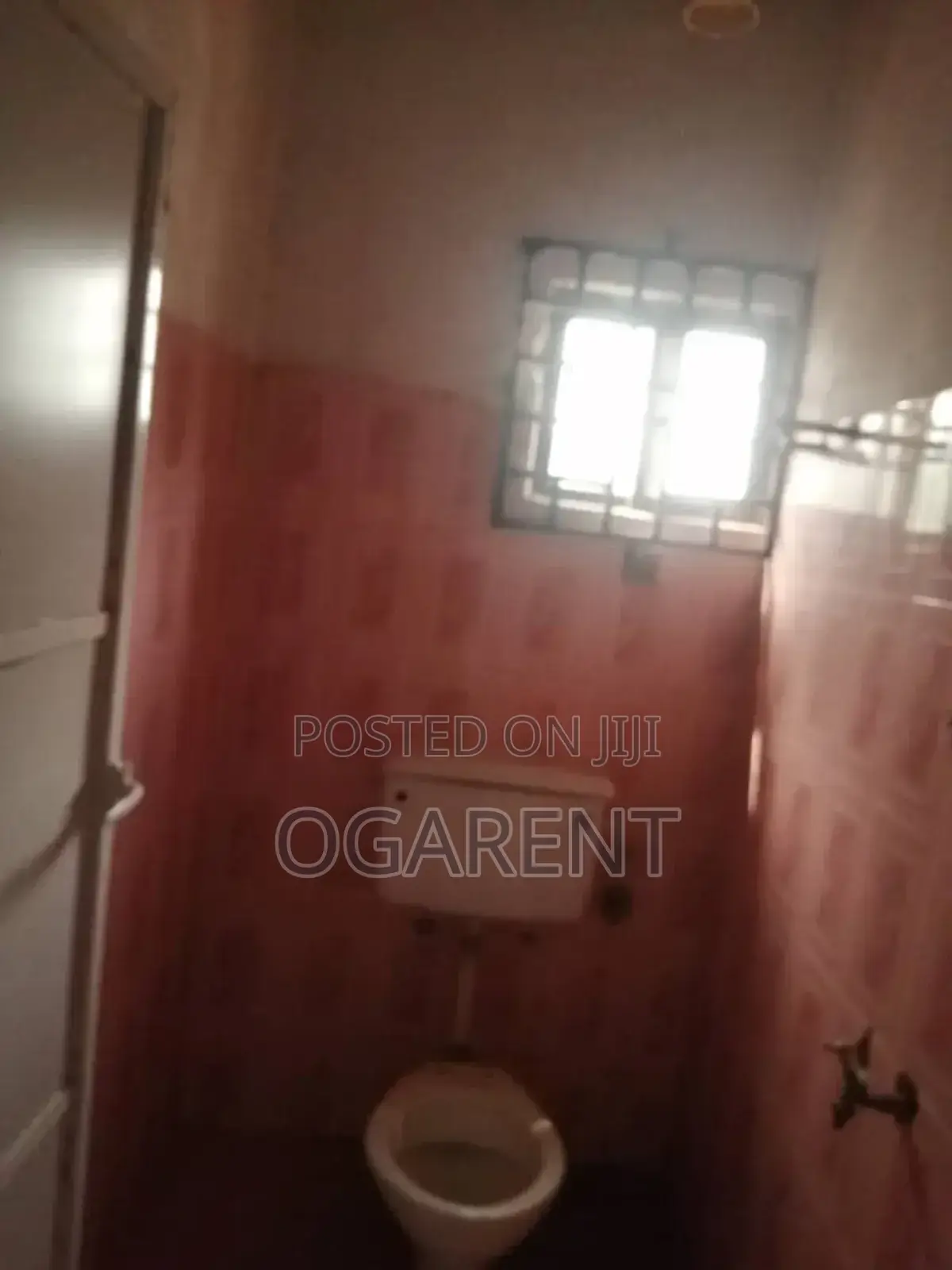 3bdrm Apartment in Sapele Road, Benin City for rent