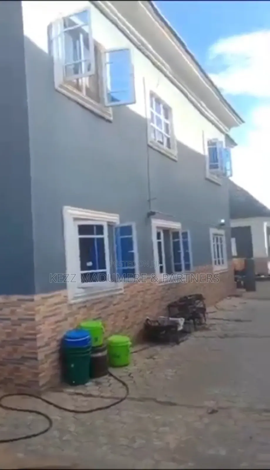 6bdrm Duplex in Sunrise Estate , for sale
