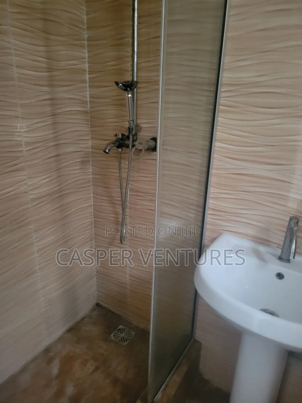 1bdrm Shared Apartment in Tulip Haven, Chevron for rent
