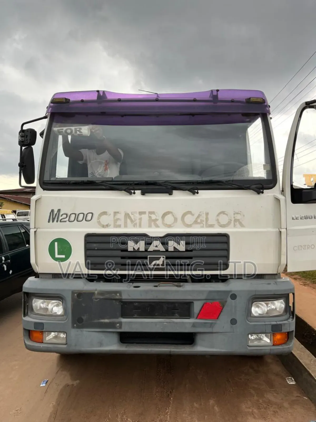 Man Diesel Truck Head 8 Tyres - M2000 - Foreign Use