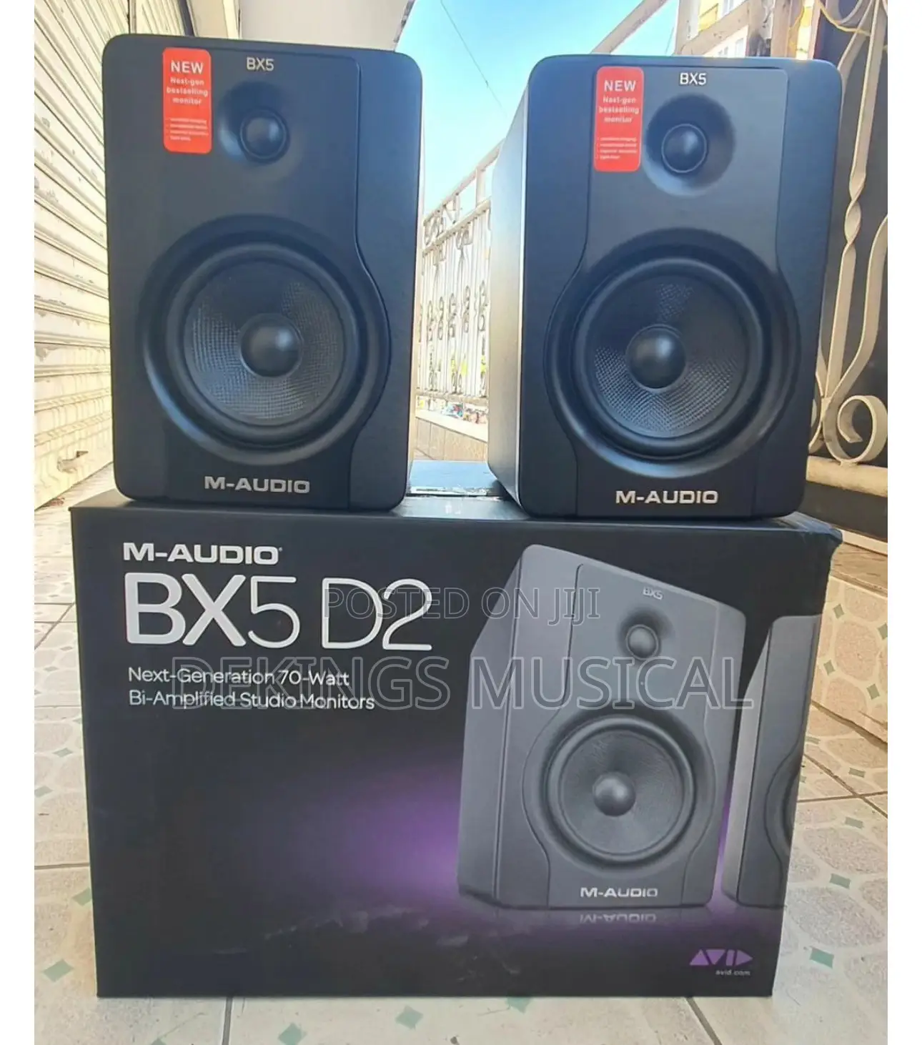 M-Audio BX5 D2 5′′ Powered Studio Monitor Speakers – (Pair)