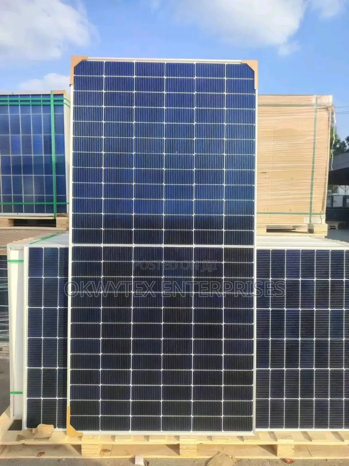 600watts Jinko Mono Crystalline Solar Panel