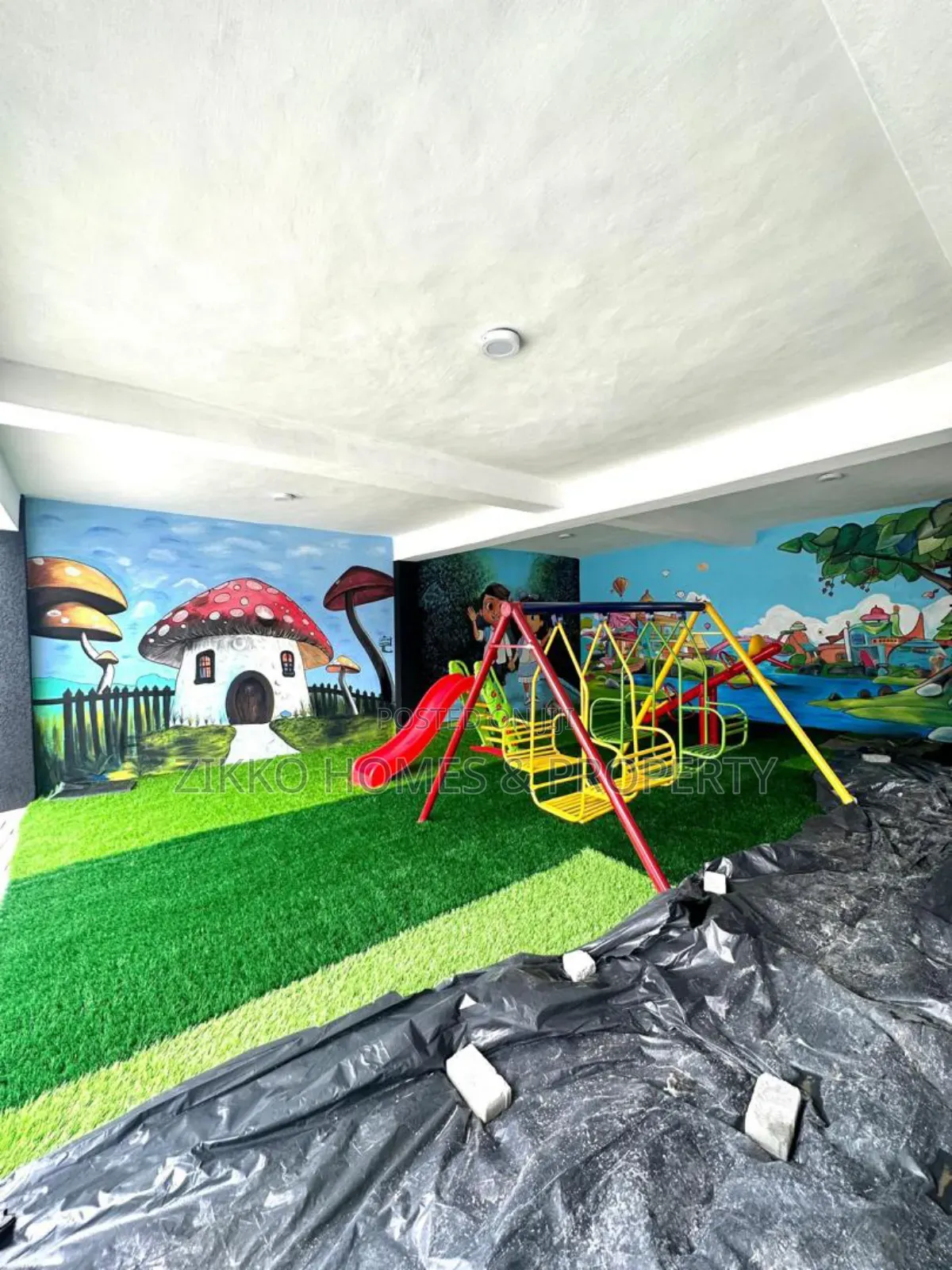4bdrm Duplex in Ikota for sale