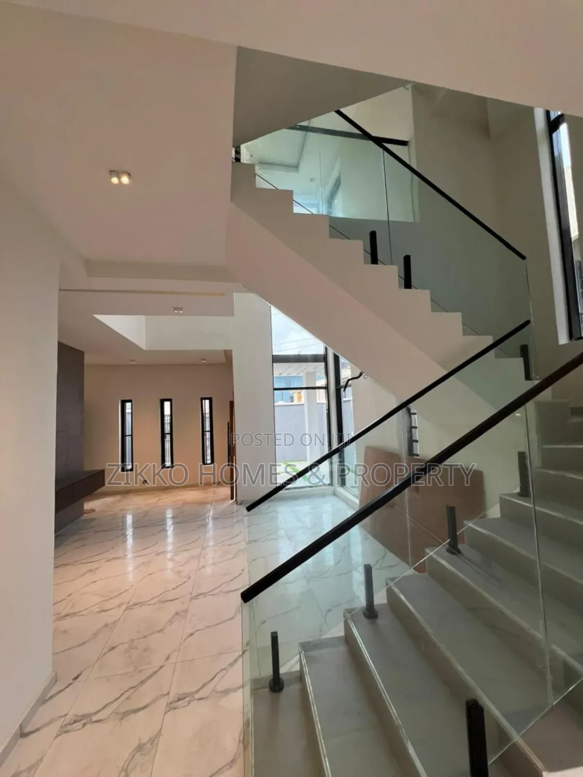 5bdrm Duplex in Orchid, Chevron for sale