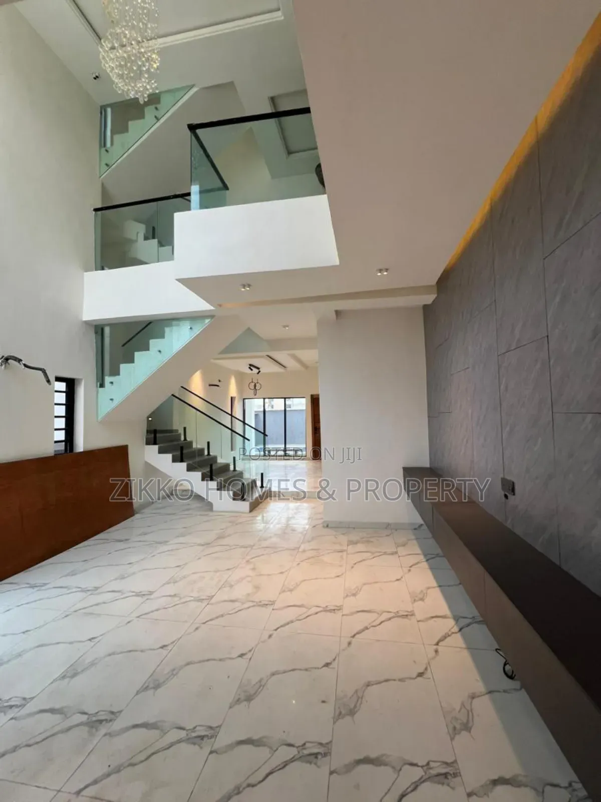 5bdrm Duplex in Orchid, Chevron for sale