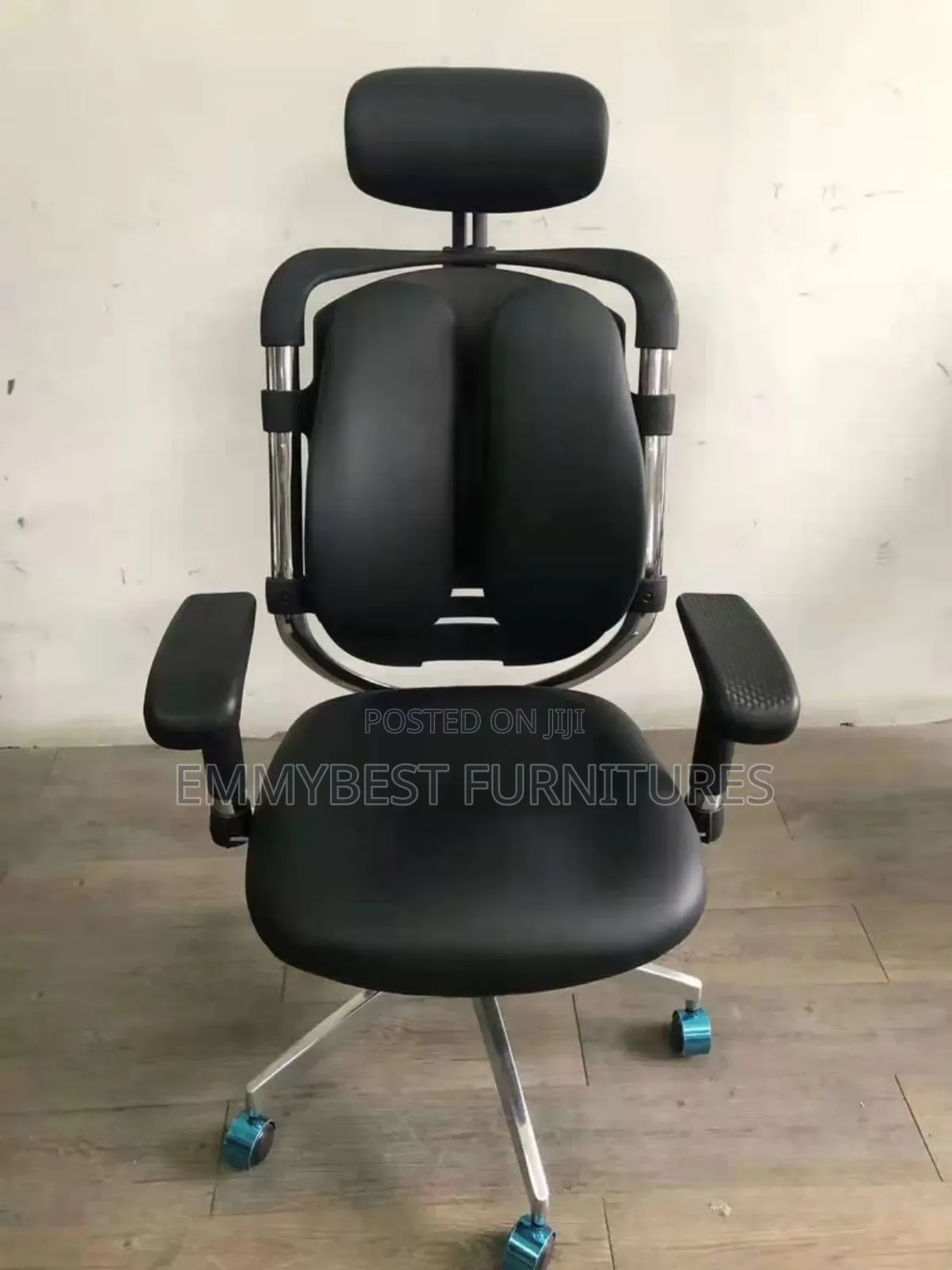 Quality Reclining Chair With Adjustable Hand.