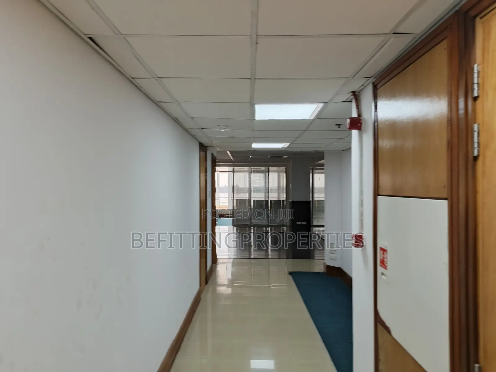 Sea View Office Space -- 215 SQM 292 SQM